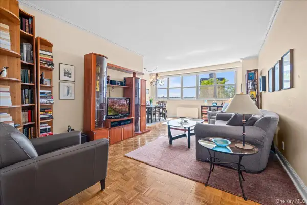 555 Kappock Street #2T, Bronx, NY 10463
