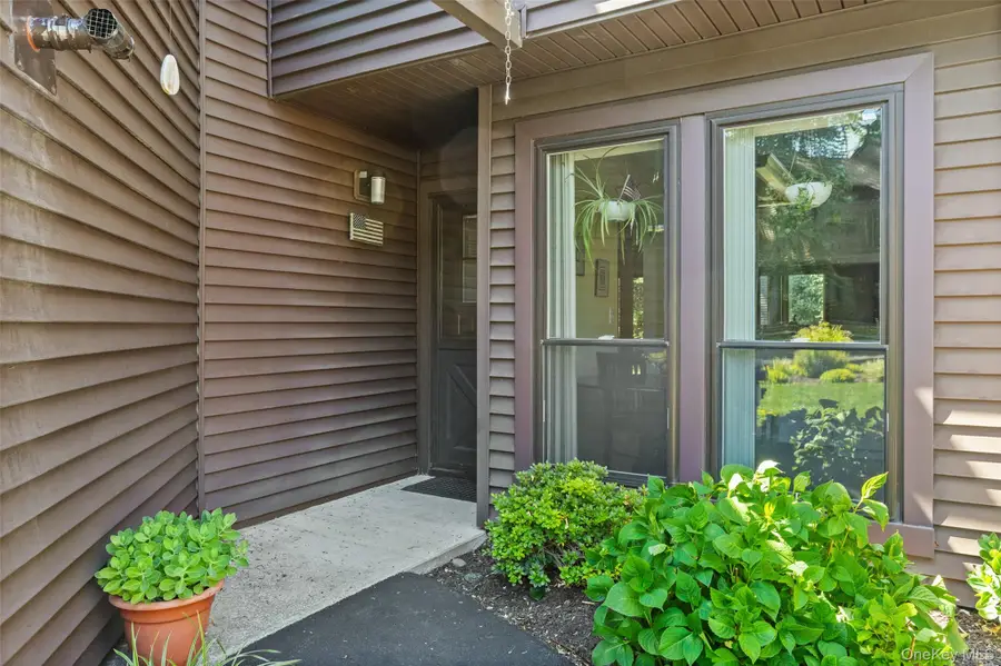 122 Woods Brooke Circle, Ossining, NY 10562 - #3