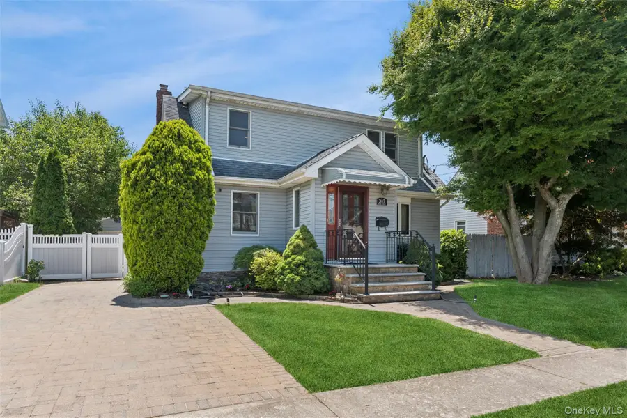 307 Hughes Street, Bellmore, NY 11710 - #2