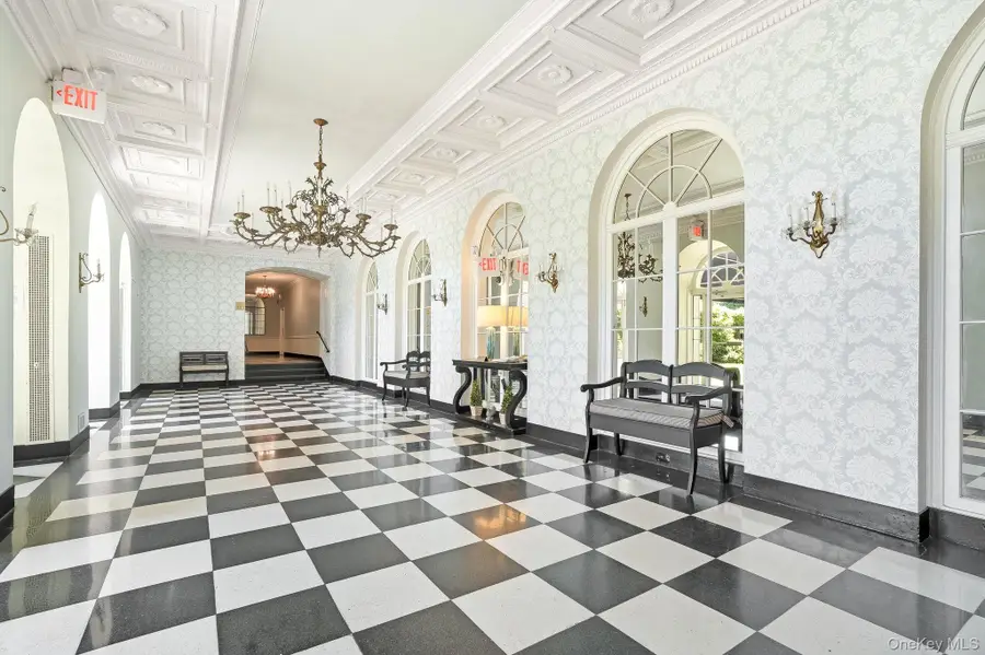 910 Stuart Avenue #2C, Mamaroneck, NY 10543 - #2