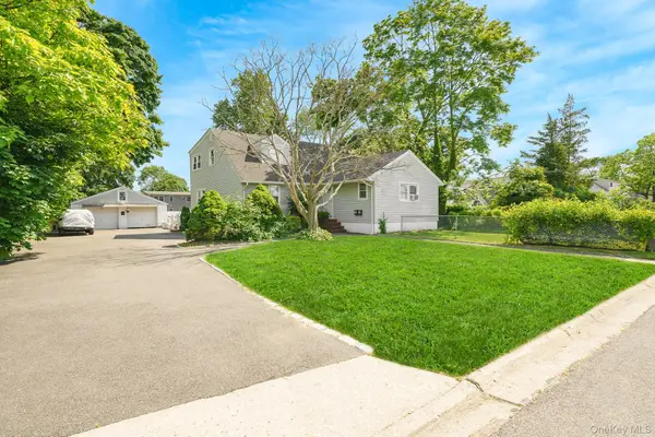 733 14th Street, West Babylon, NY 11704