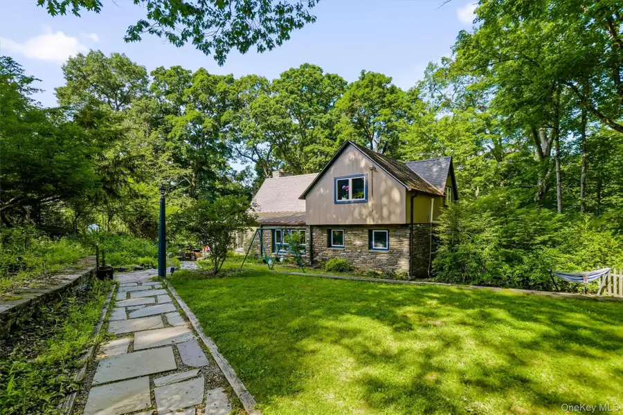 4 N Ledge Loop, Croton On Hudson, NY 10520 - #2