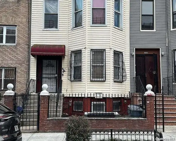 102 Cornelia Street, Brooklyn, NY 11221