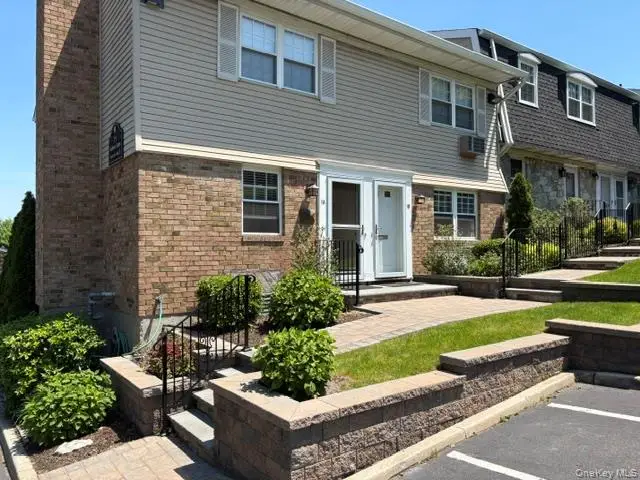 11 Harbour Lane #1B, Oyster Bay, NY 11771 - #2