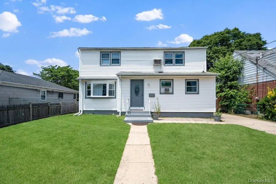 101 Spruce Avenue, Bethpage, NY 11714 - #2