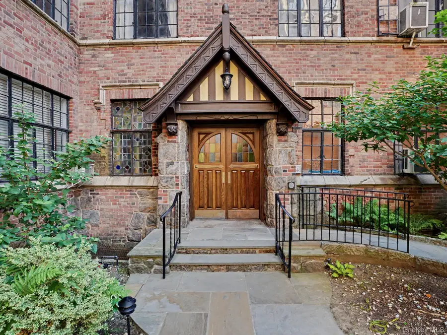 2 Westchester Avenue #4J, White Plains, NY 10601 - #2