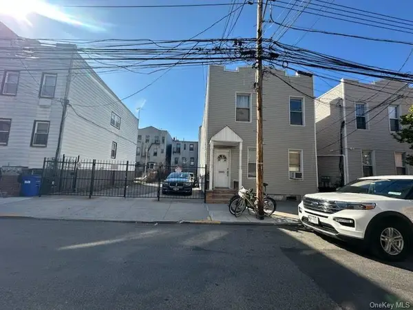 22 Street, Astoria, NY 11102