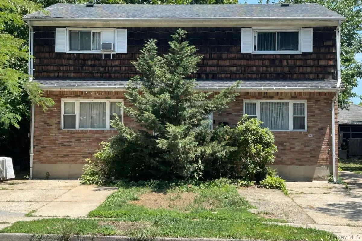 34 Inwood Road, Port Washington, NY 11050 - #1