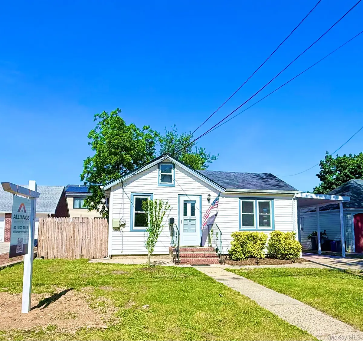 17 W 2nd Street, Deer Park, NY 11729 - #1