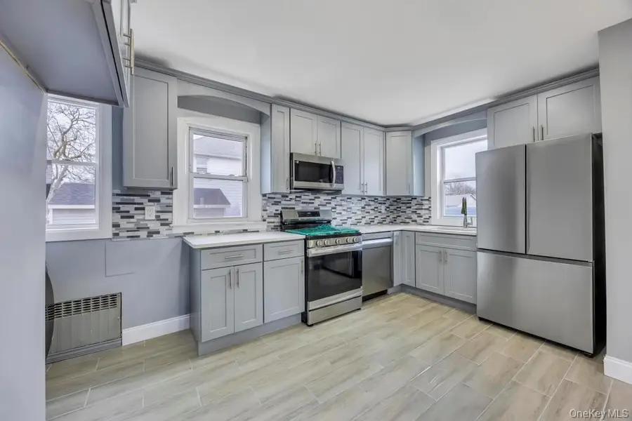 17 Sapir Street, Valley Stream, NY 11580 - #3
