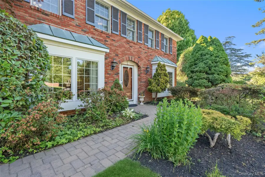 15-17 Park Woods Lane, Kings Park, NY 11754 - #3