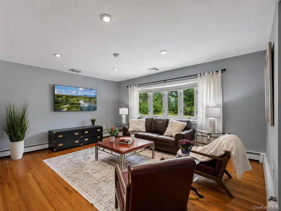 2 Highfield Avenue, Port Washington, NY 11050 - #2