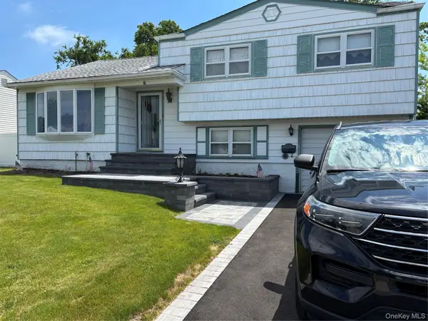 3 Peter Road, Hicksville, NY 11801