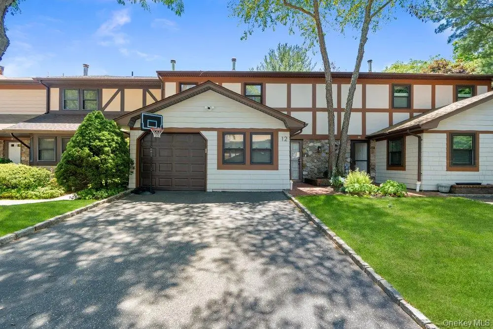 12 Cold Harbour Lane, Woodbury, NY 11797 - #1