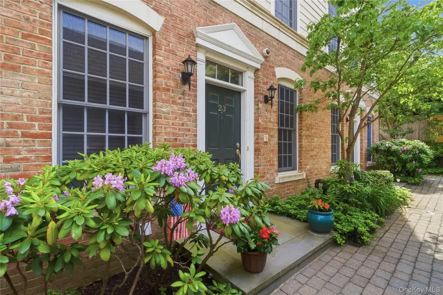 23 Mariners Walk, Oyster Bay, NY 11771 - #3