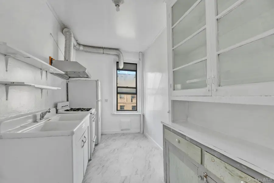 825 Walton Avenue #5F, Bronx, NY 10451 - #3