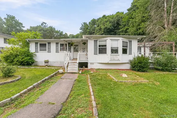 2296 Crompond Road, Cortlandt Manor, NY 10567