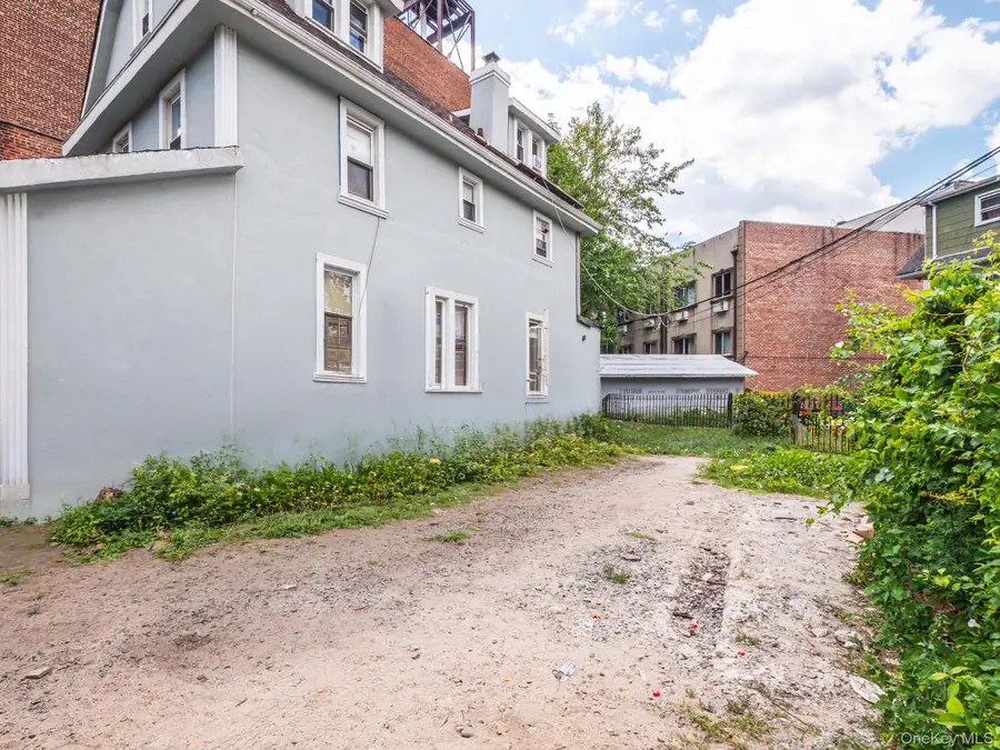 11614 Bessemer Street, Richmond Hill, NY 11418 - #3