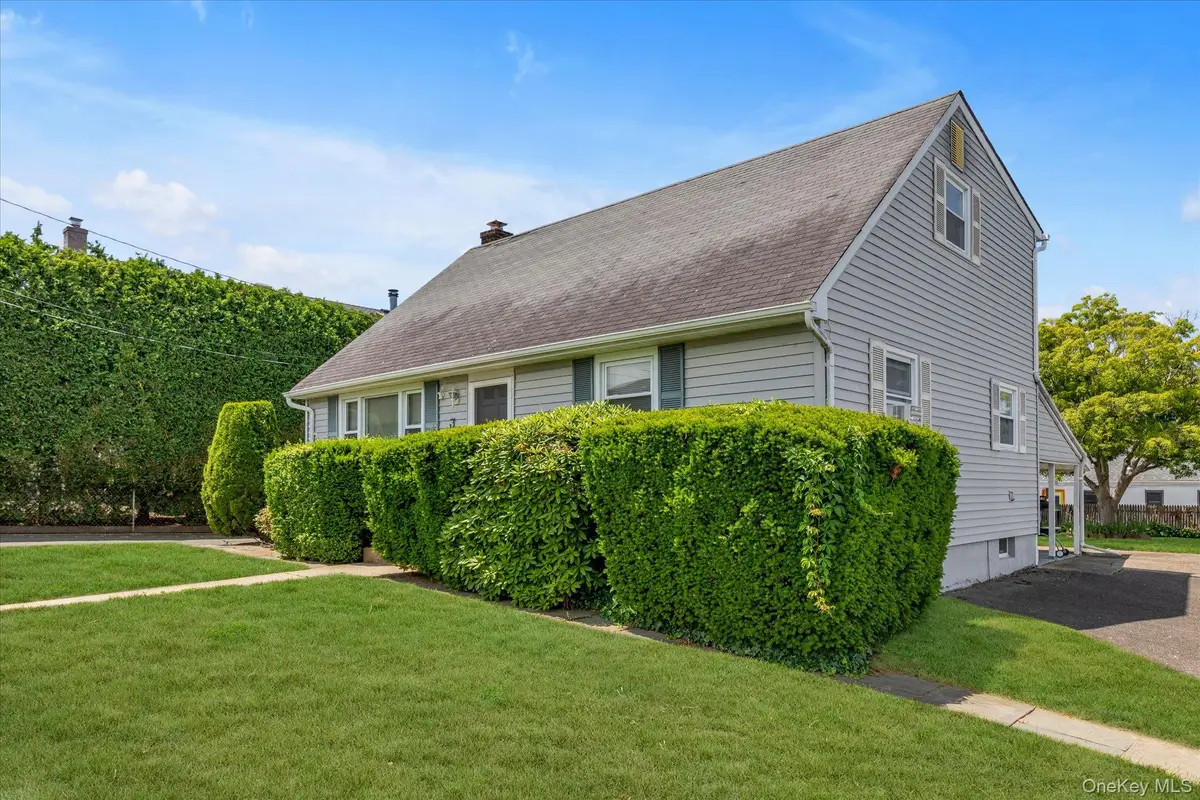 3 Avenue B, Locust Valley, NY 11560 - #1
