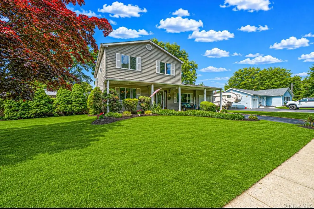 7 Resiak Court, Holbrook, NY 11741 - #1
