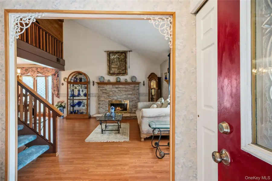 820 Greenbelt Parkway W, Holbrook, NY 11741 - #3