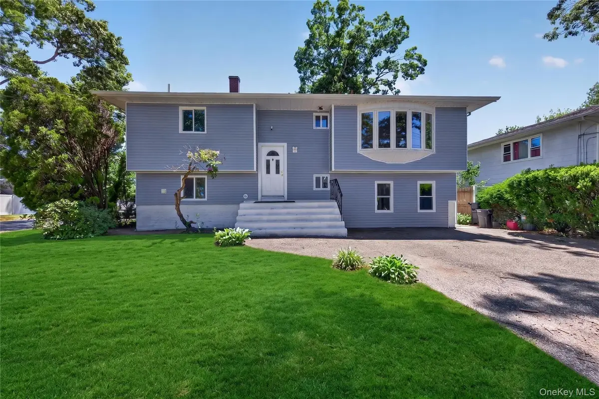 370 Chelsea Avenue, West Babylon, NY 11704 - #1