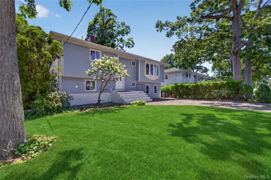 370 Chelsea Avenue, West Babylon, NY 11704 - #3