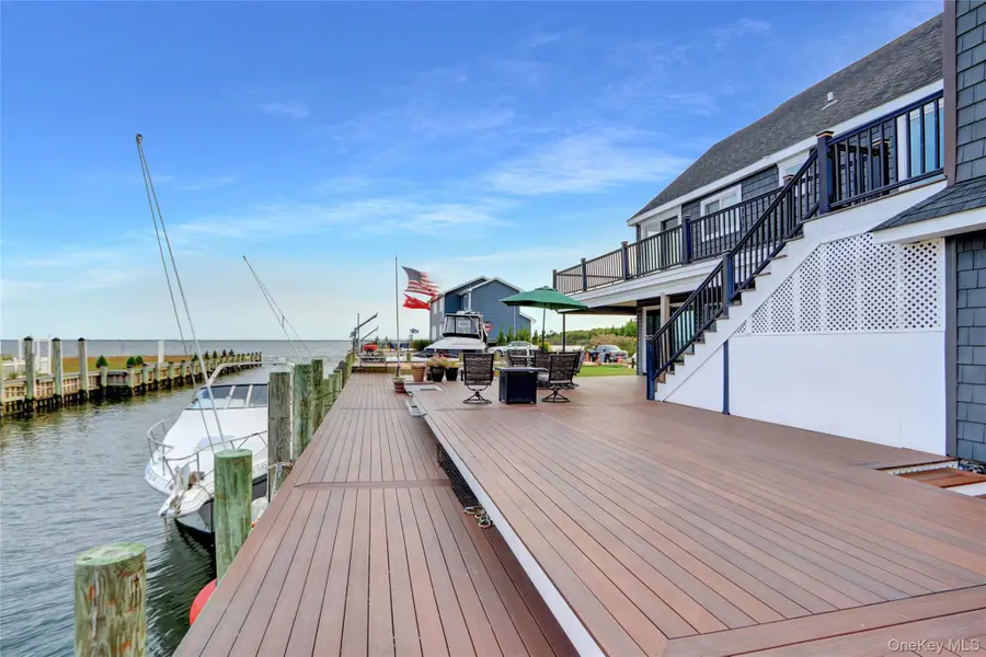 998 Pacific Street, Lindenhurst, NY 11757 - #3