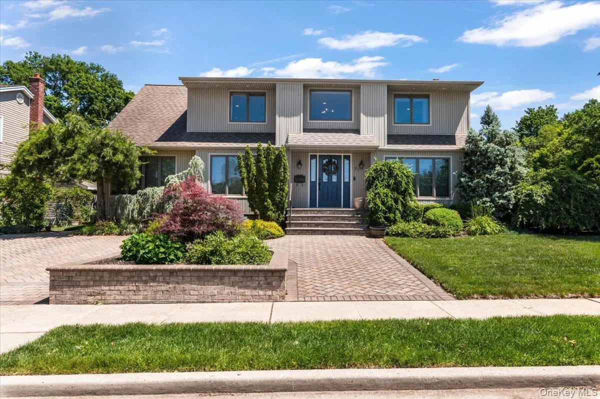 37 Sylvia Road, Plainview, NY 11803 - #1