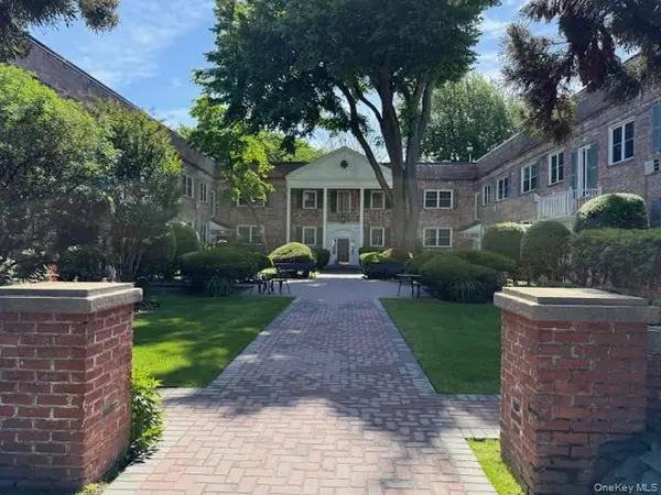 43 N Forest Avenue #G3, Rockville Centre, NY 11570
