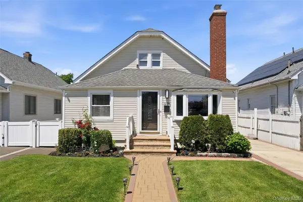 1284 Langdon Boulevard, Rockville Centre, NY 11570
