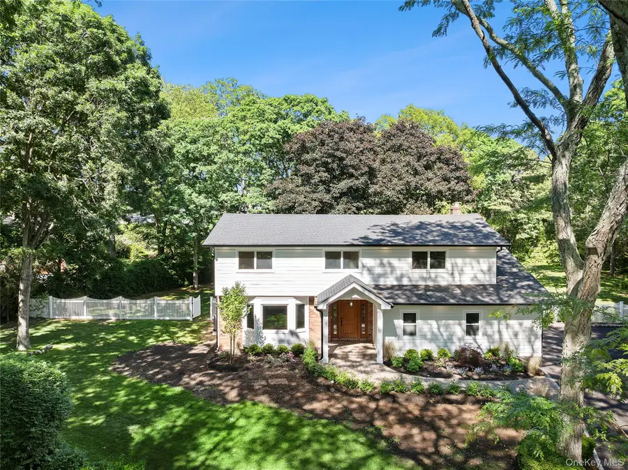 6 Washington Avenue, Dix Hills, NY 11746 - #3