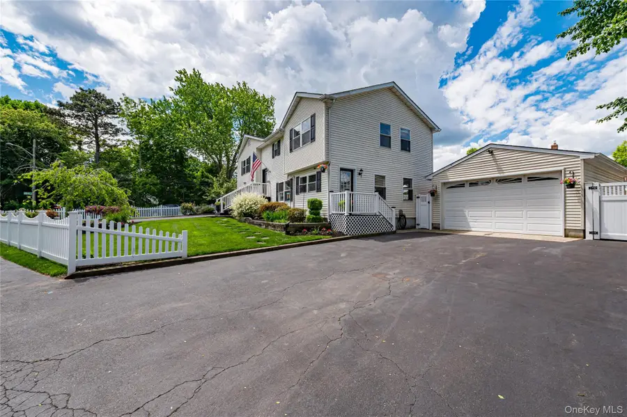 25 W Shore Drive, Patchogue, NY 11772 - #2