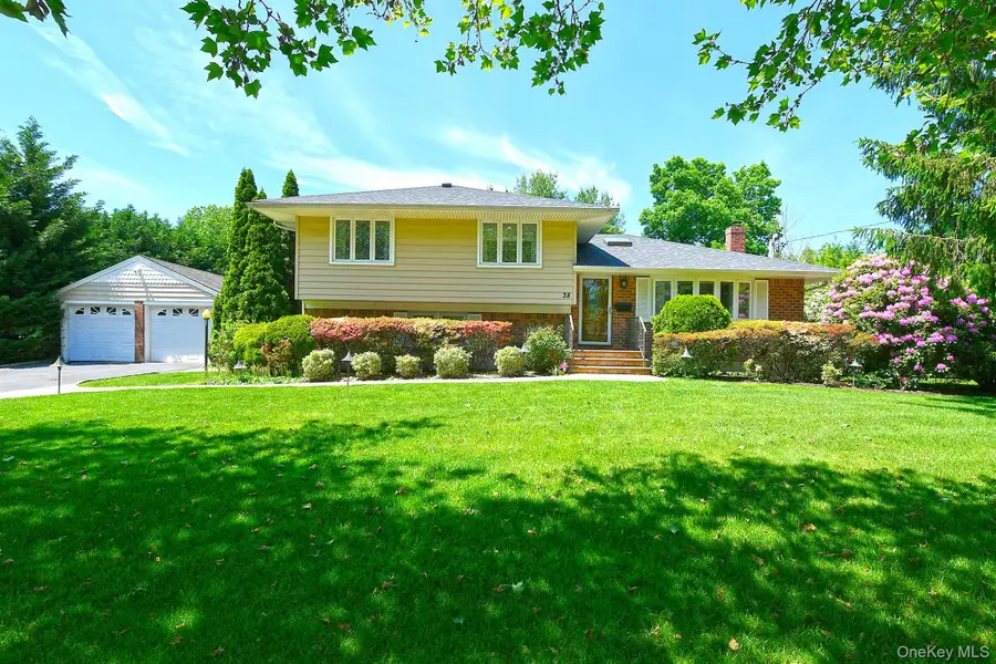38 Maridon Lane, Commack, NY 11725 - #3