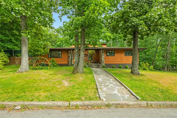 11 Cliff Court, Monroe, NY 10950