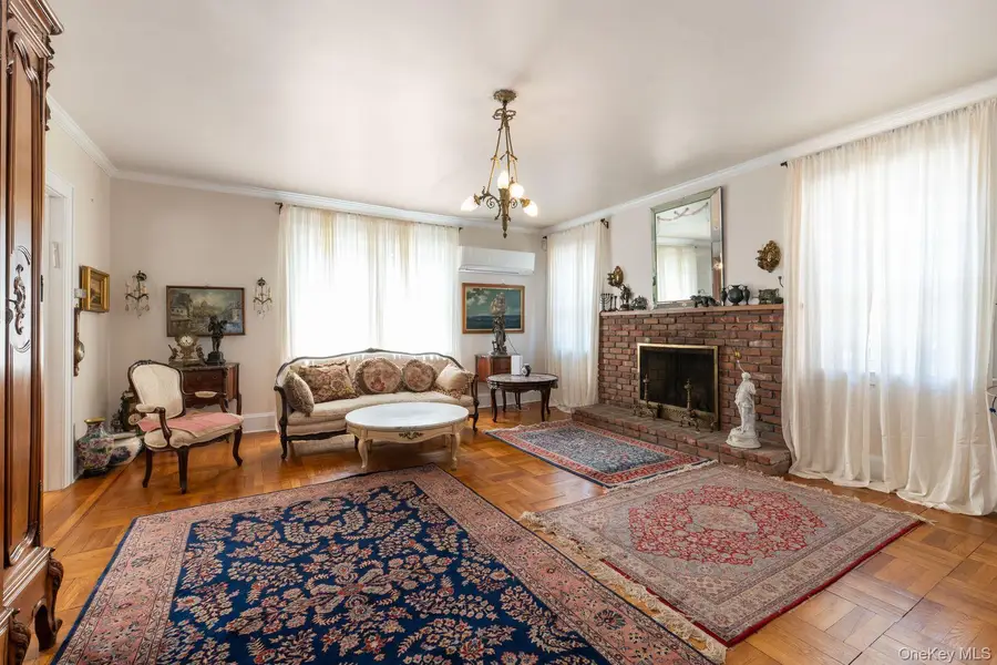 98 Washington Avenue S, Lawrence, NY 11559 - #3