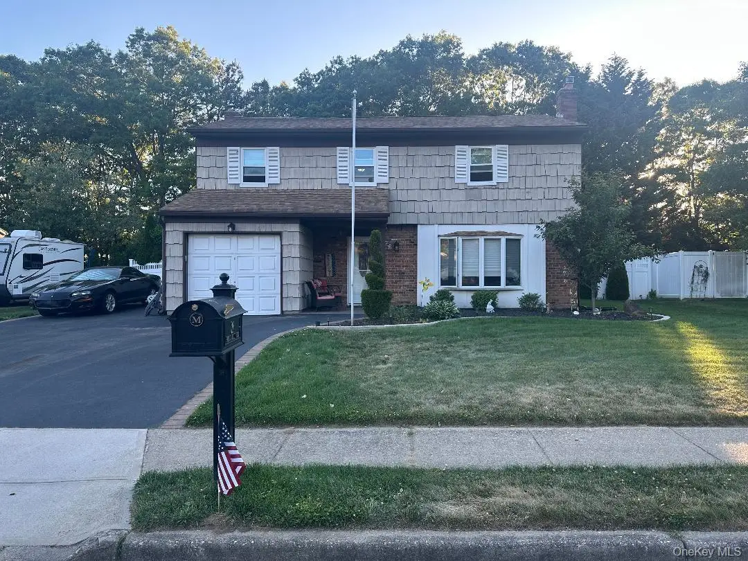 26 Fallen Leaf Road, Holbrook, NY 11741 - #1