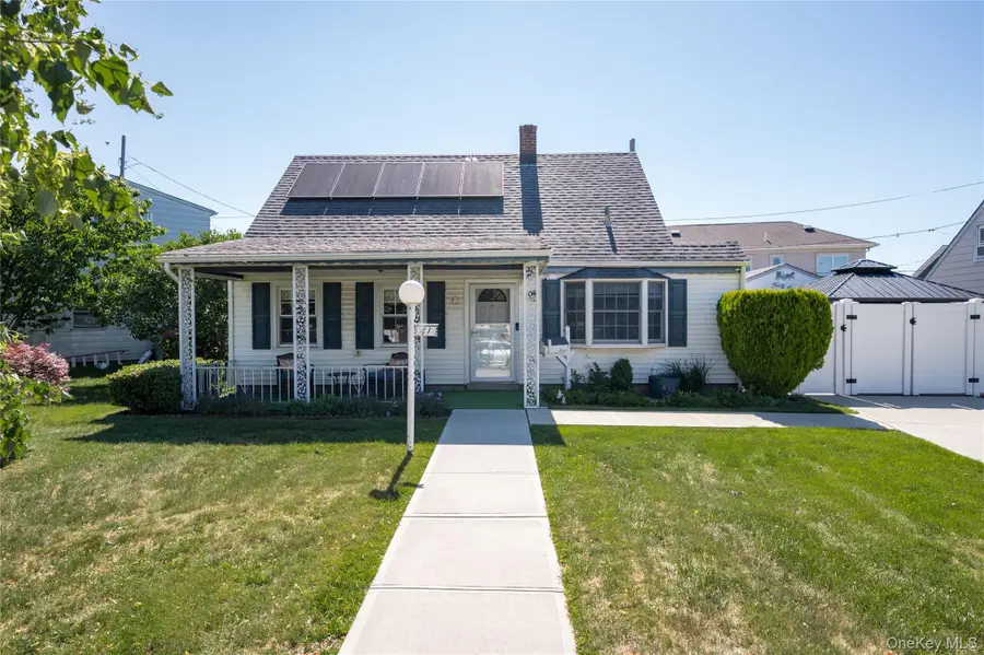 41 Andrew Lane, Levittown, NY 11756 - #2