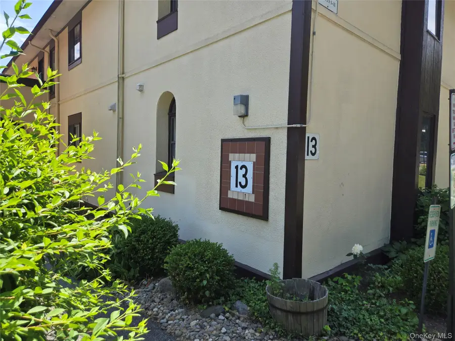 13 Granada Crescent #7, White Plains, NY 10603 - #3