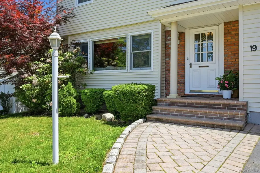 19 Stimson Place, Huntington, NY 11743 - #3