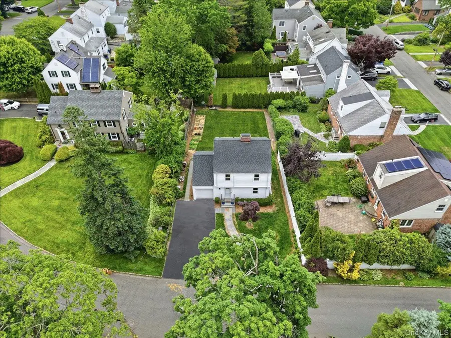 6 Deerfield Avenue, Eastchester, NY 10709 - #3