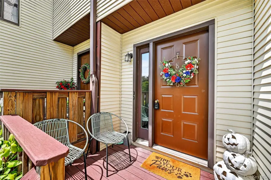6 Linda Court, Nanuet, NY 10954 - #2