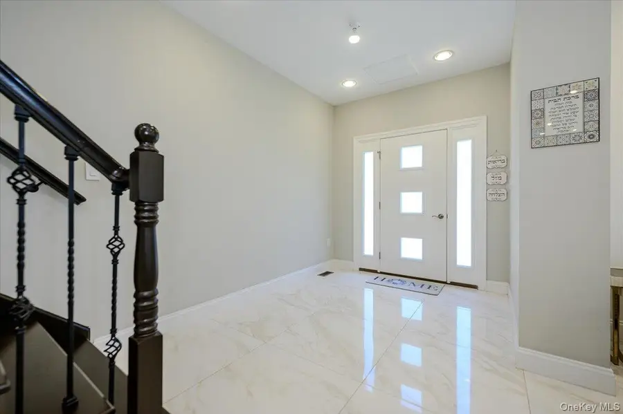 345 Washington Avenue, Cedarhurst, NY 11516 - #3