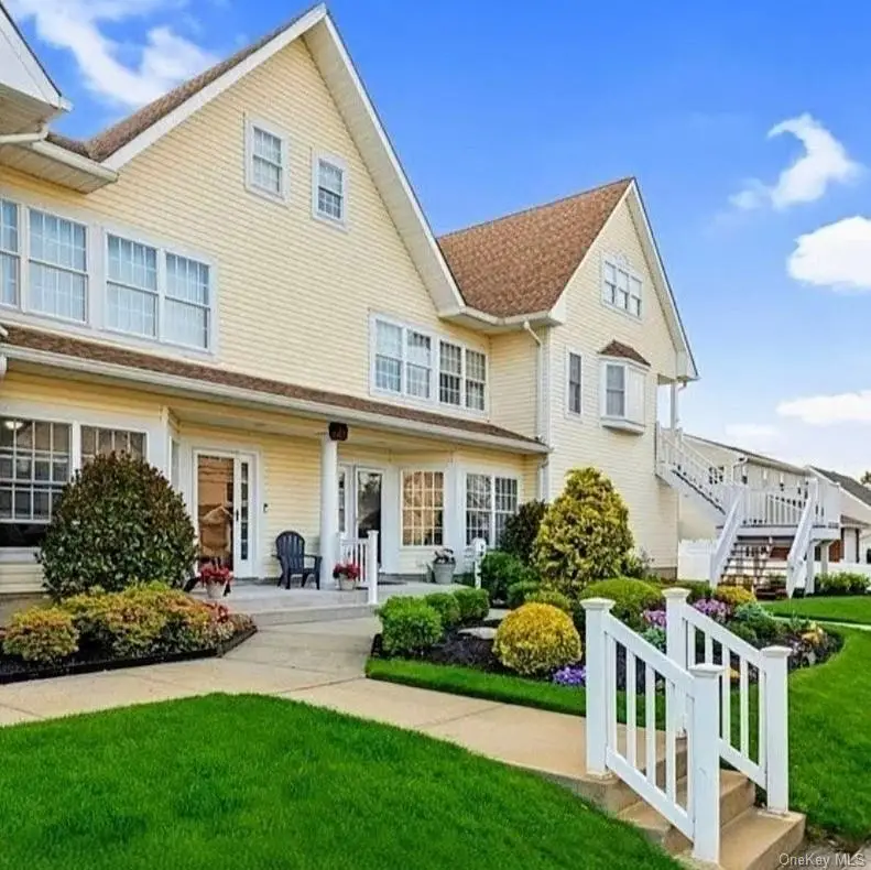 226-b Westside Avenue #23, Freeport, NY 11520 - #2