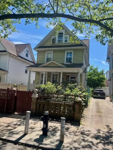 8424 109th Street, Richmond Hill, NY 11418 - #1