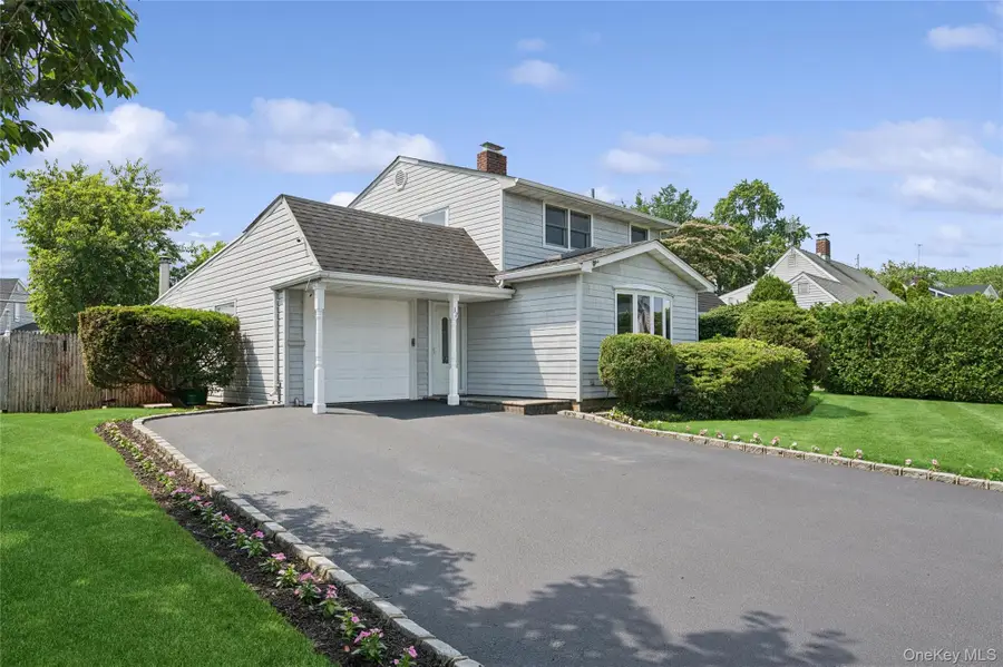 32 Carriage Lane, Levittown, NY 11756 - #2