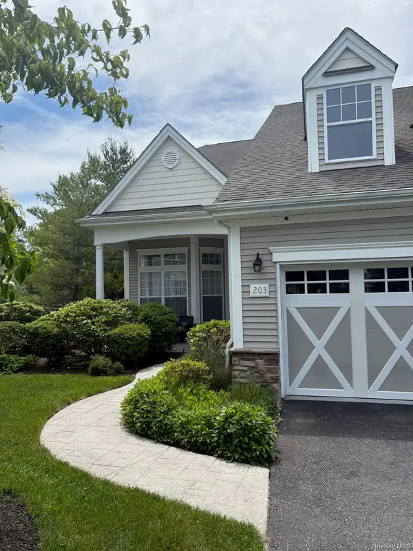 203 Bach Court, Eastport, NY 11941