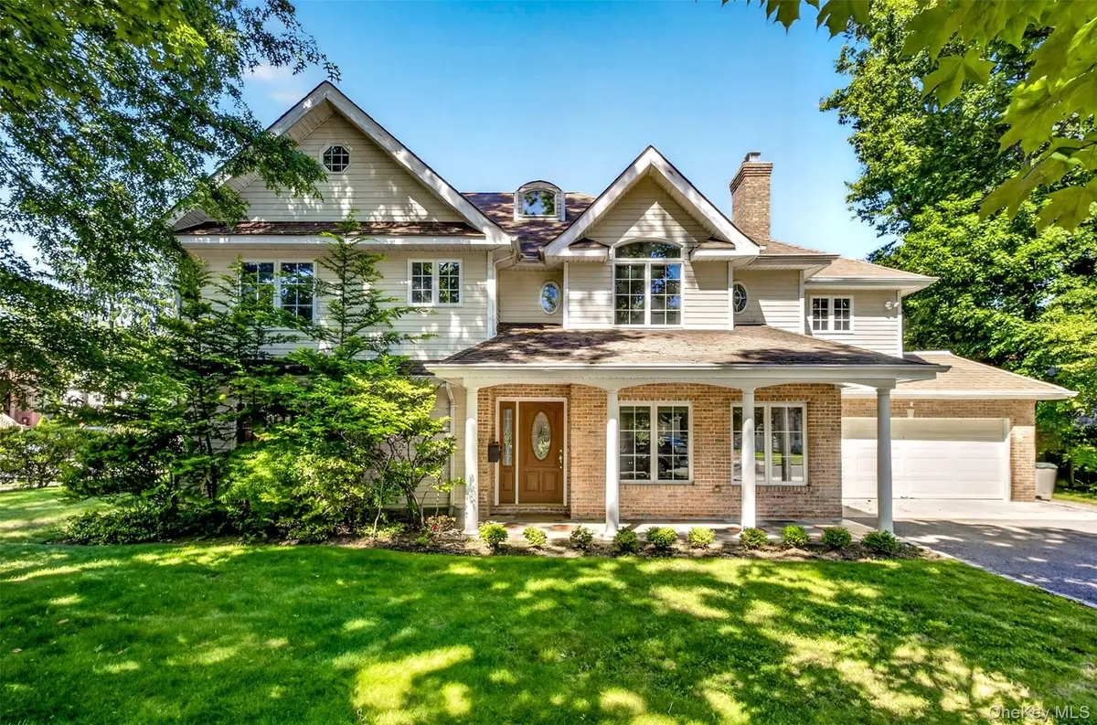 60 Plymouth Road, Great Neck, NY 11023 - #1