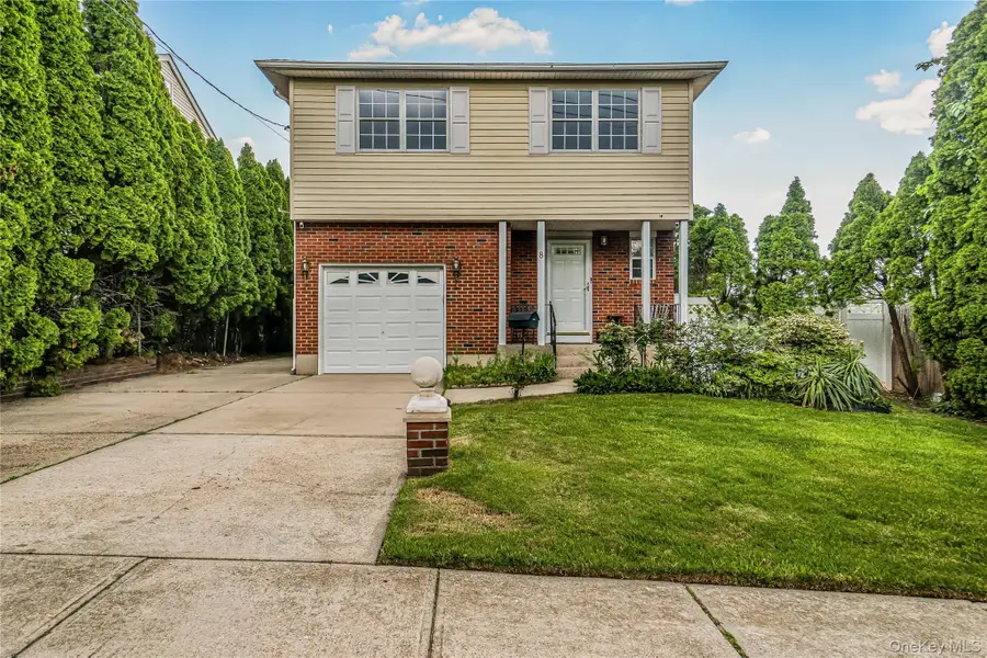 8 8th Street, New Hyde Park, NY 11040 - #2