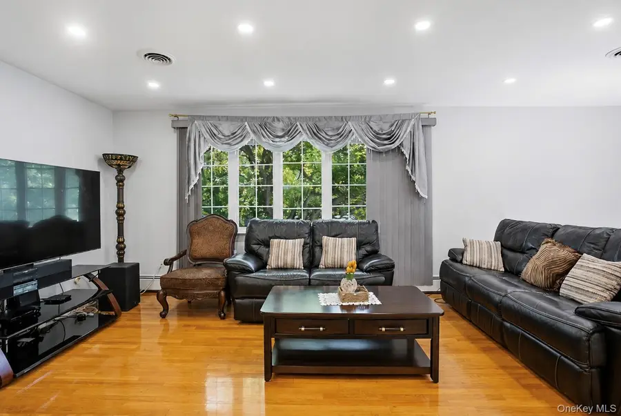 1 Saddle Lane, New City, NY 10956 - #3